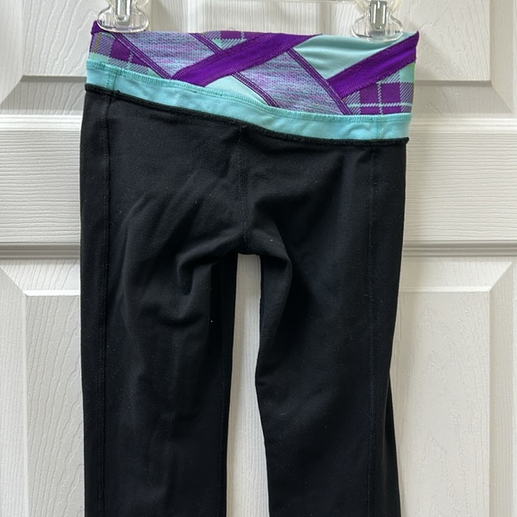 Ivivva Flare Black Leggings *Reversible - Picture 9 of 13